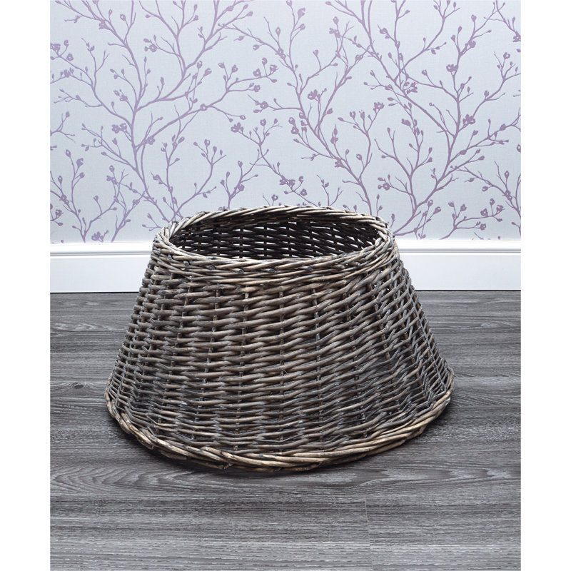 Broughton Wood Tree Skirt