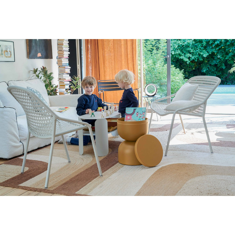 Cocotte Outdoor Round Side Table, Marshmallow