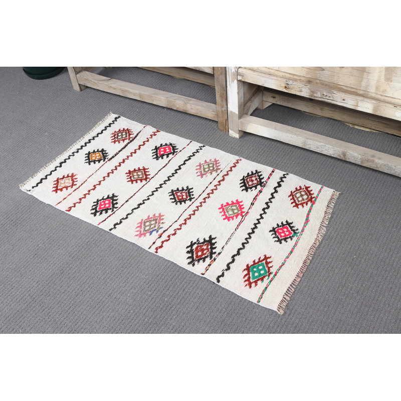 Handcrafted Turkish Oushak Small Rug in Vibrant Patterns Ideal for Door Entryway and Living Spaces with a Vintage Look in White