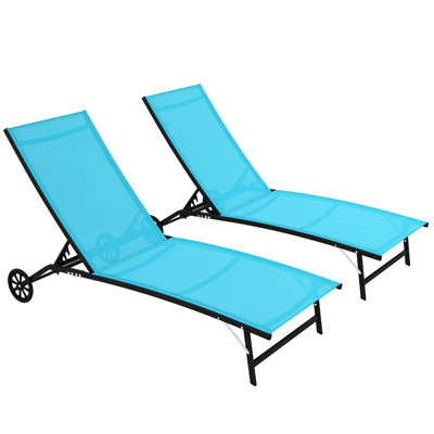 Méridienne Blue Beach avec roulettes et réglages réglables pour rendre le temps en plein air plus agréable dans les espaces de patio, de cour, de piscine, comme la plage,