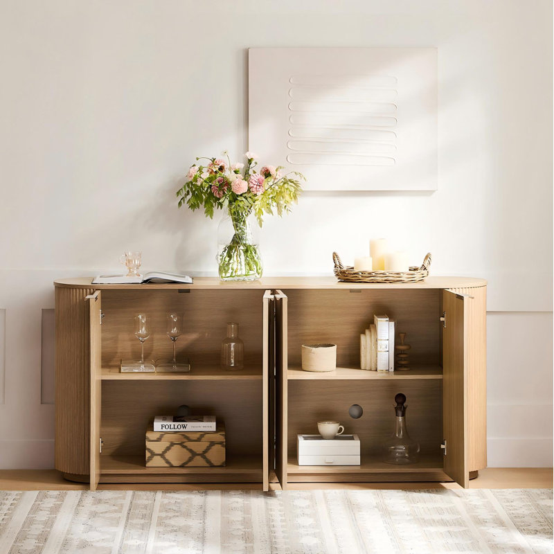  Buffet cannelé moderne 70 po avec bord incurvé et portes à fermeture en douceur, Chêne