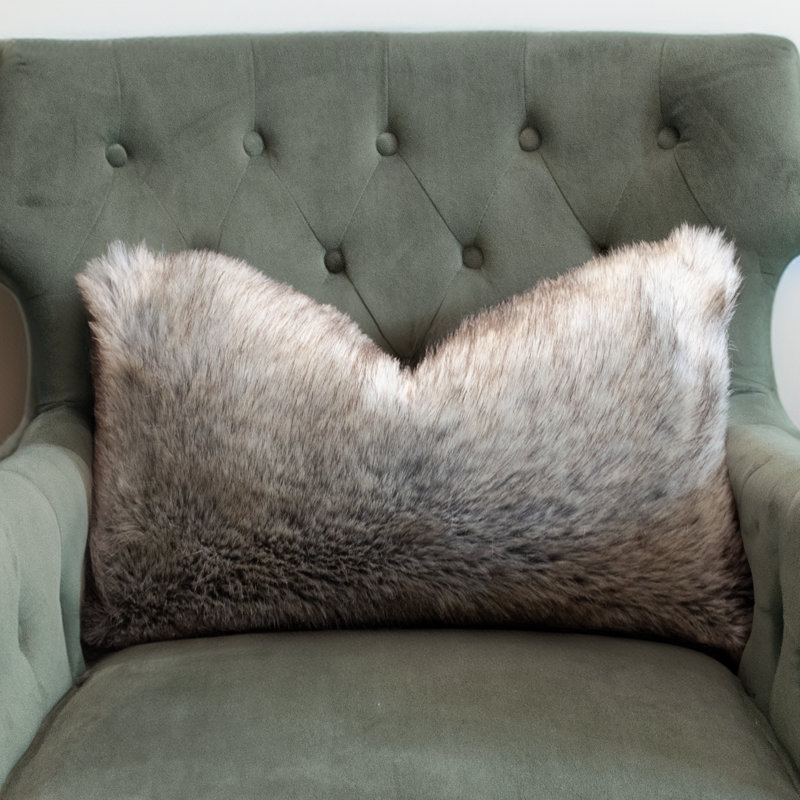 Assortiment de coussins décoratifs en fausse fourrure Thomas Collection®, Rectangle H 12 po x l 25 po