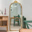 Miroirs pleine grandeur en bois manufacturé arqué-129932032