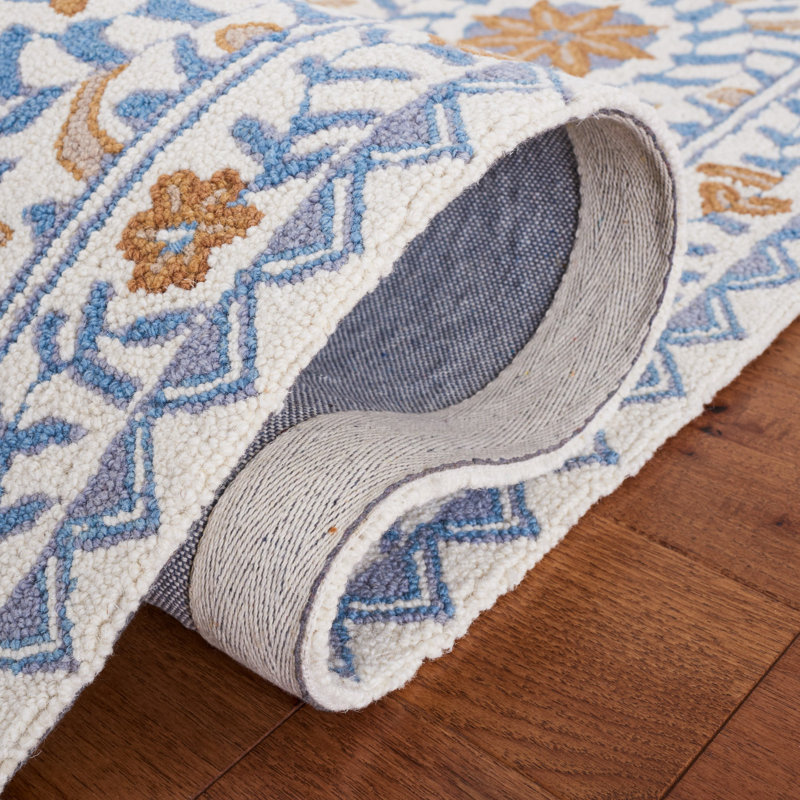 Chelsea Hand Hooked Wool Floral Rug, Rectangle 5'3" x 8'3"