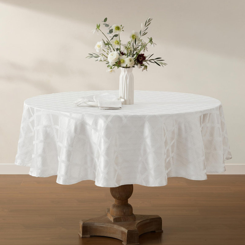 Lenox Laurel Leaf Tablecloth, 70" Round, White