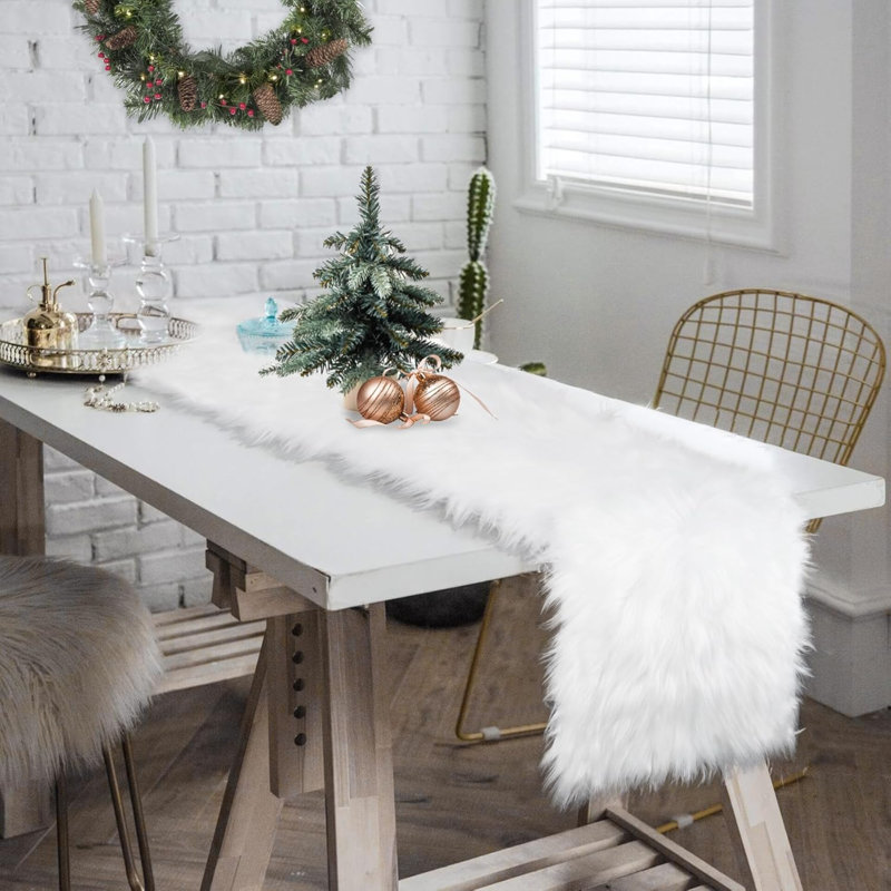 Chemin de table de Noël, chemin de table en fausse fourrure pour décorations de table de Noël, chemin de table de Noël