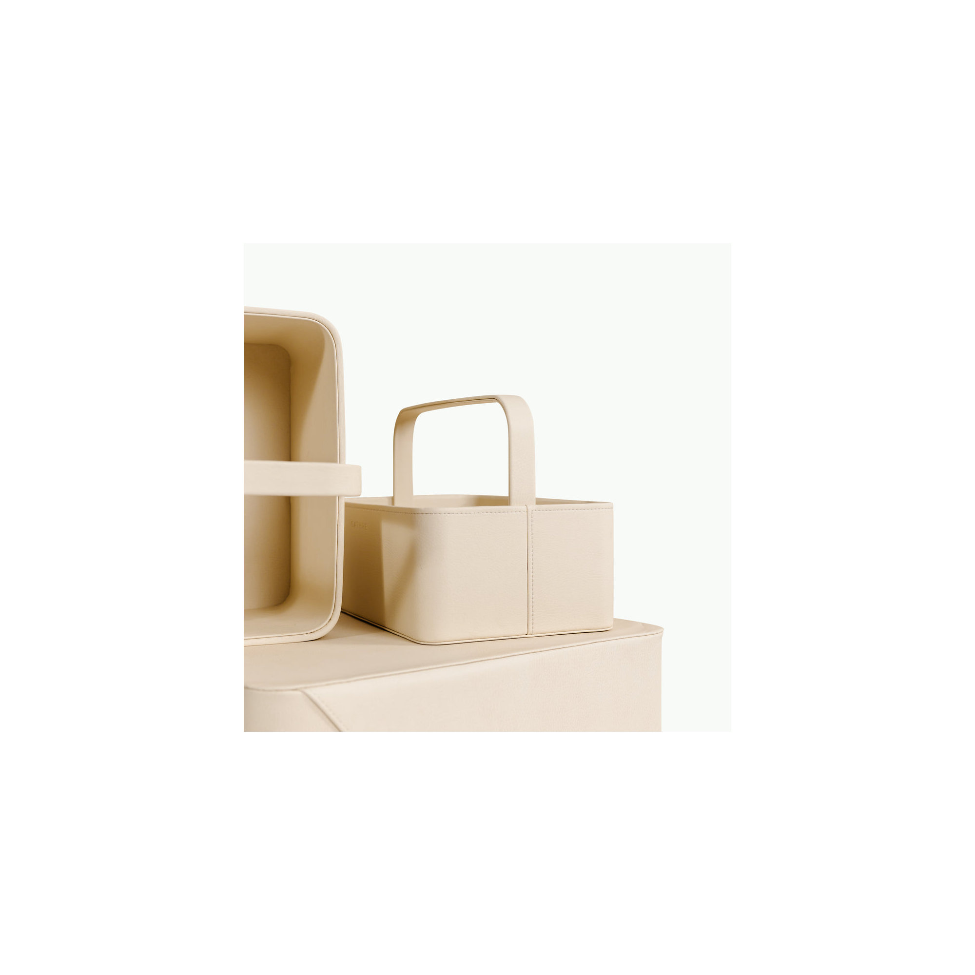 Caddy, Ivory