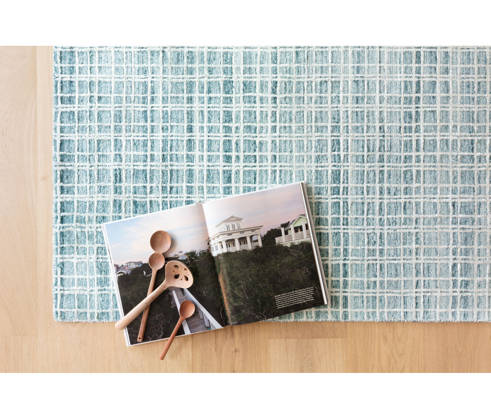 Hannon Blue Hand-Woven Geometric Rug, Rectangle 2' x 3'