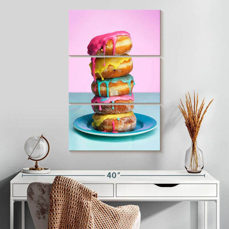 Yarlin Frosted Doughnut Stack, 32" H x 20" W