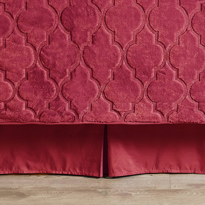 7 Piece Ogee Currey Faux Fur Embroidery Set, Queen Quilt, Tango Red