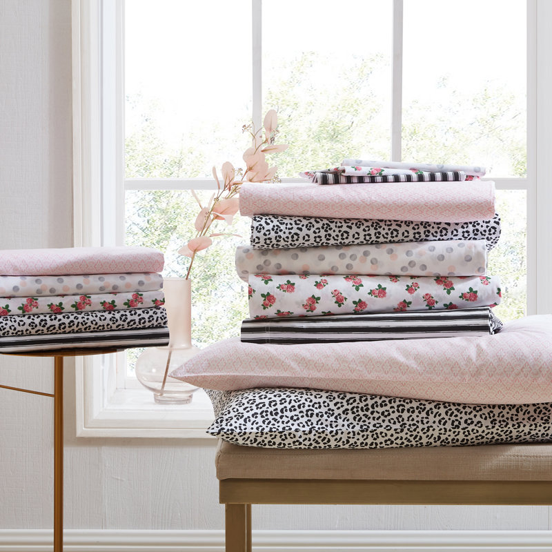 Betsey Johnson Printed Cotton Percale Cotton Sheet Sets, Full Sheet Set + Fitted Sheet + 2 Pillowcases, Diamond Lace Pink
