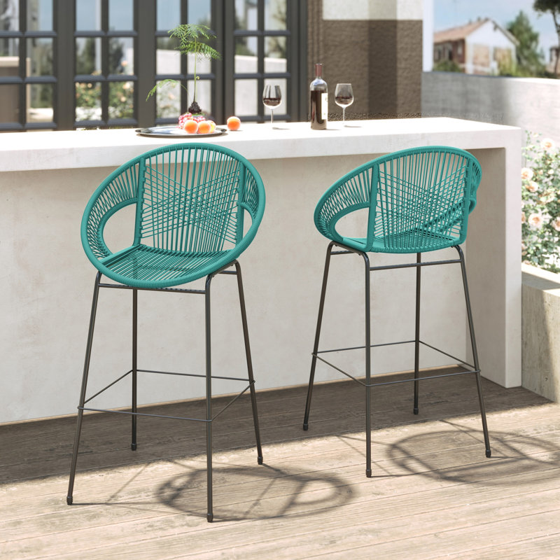 Deux tabourets de bar bleu sarcelle et facile à nettoyer, forme ergonomique pour une utilisation à long terme, artisanat tissé exquis, comptoir de cuisine de patio nécessitant peu d'entretien, détail élégant, rustique