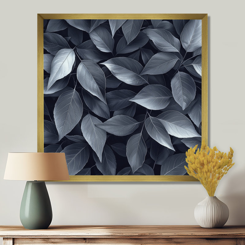 «Slate Grey Leaves Beauty II - Leaves», art mural, Reproduction encadrée d'une seule photo, H 16 po x l 16 po, Doré