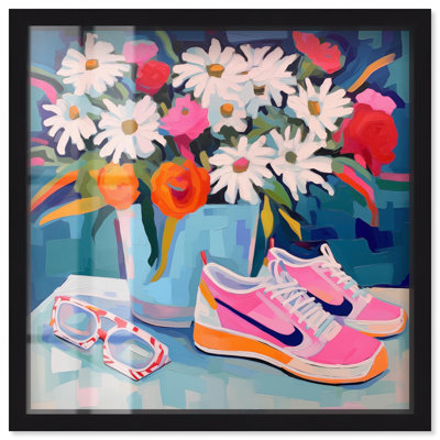 Espadrilles fantaisistes et vases à fleurs