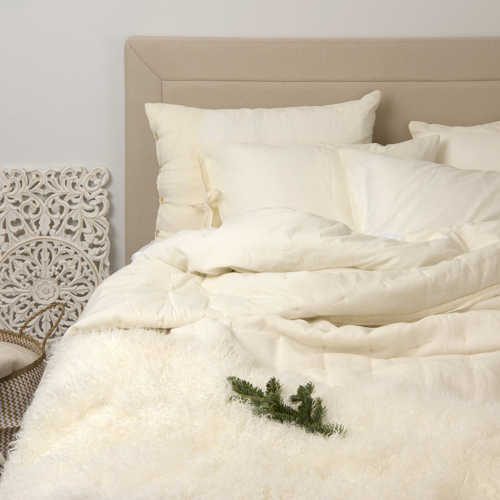 Linen Quilt Set, King Quilt, Ivory