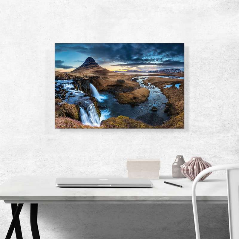 Islande, paysage, cascades, impression sur toile tendue, H 18 po x l 26 po x P 1,5 po