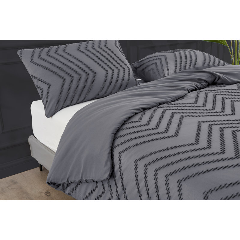 Luther Polyester Chevron / Zig Zag Duvet Cover with Pillowcases, Kingsize, Dark Grey