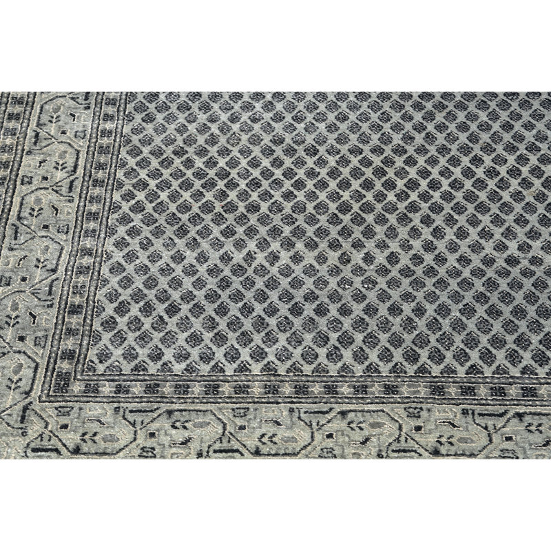Hand Knotted Geometric Area Rug in Gray/White