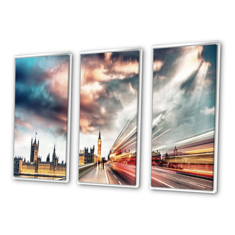 «Night Scene Of London City - Cityscape», ensemble de 3 toiles d'art encadrées, H 20 po x l 36 po x P 1 po, Blanc