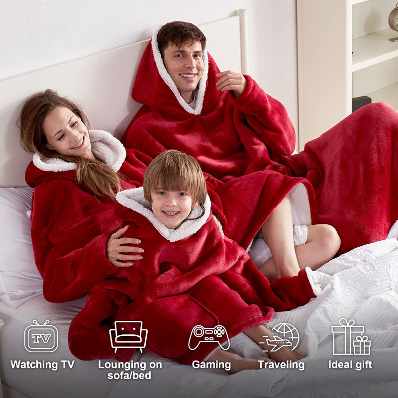 Ashtola Throw Blanket, Red