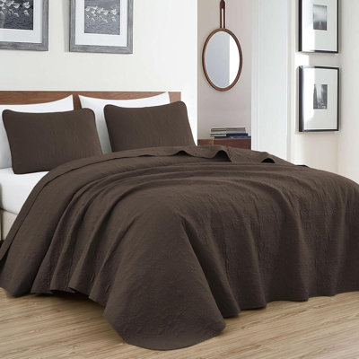 Luca 3-Piece Lightweight Microfiber Oversized Bedspread Set