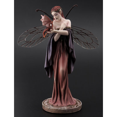 Statue Whinney