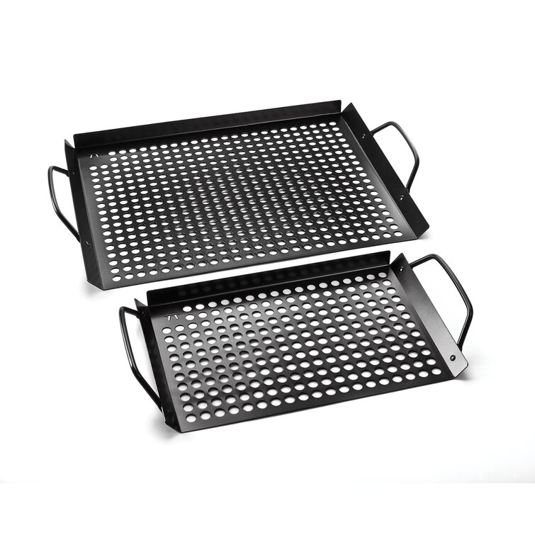 https://assets.wfcdn.com/im/32296618/resize-h755-w755%5Ecompr-r85/5206/52066965/Metal+Non-Stick+BBQ+Topper.jpg