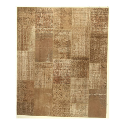 Geometric Area Rug in Brown