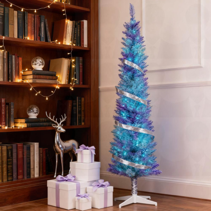 Arbre de Noël au crayon bleu saisissant