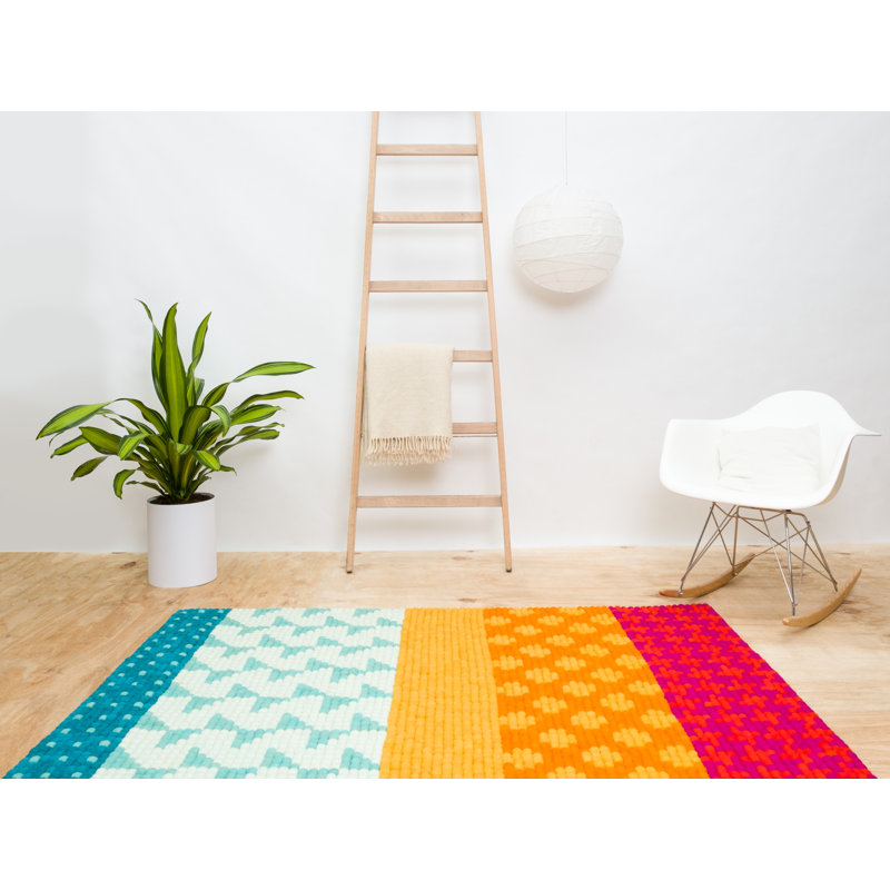 Kerala Geometric Wool Hand Woven 120cm X 170cm Area Rug