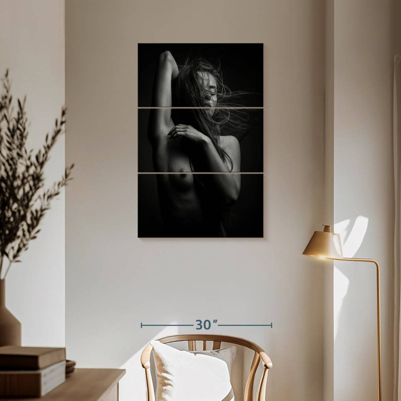 Sensualité féminine, H 57 po x l 36 po