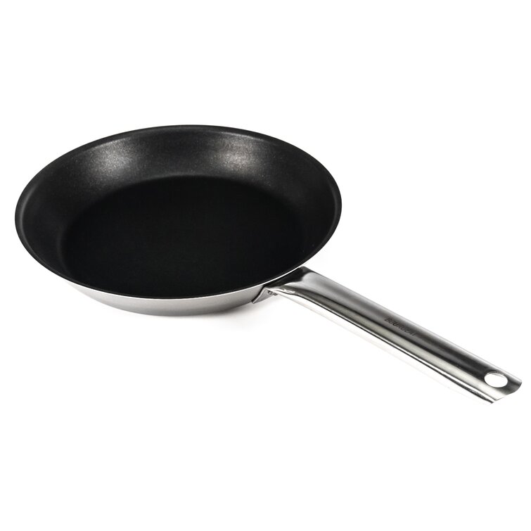 Matfer Bourgeat - Cookware - Black Steel Frying Pan - 8.5
