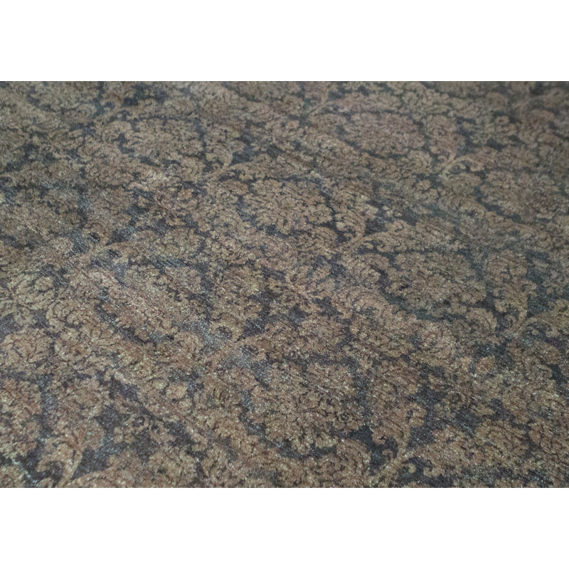 Hand Woven Wool Damask Area Rug