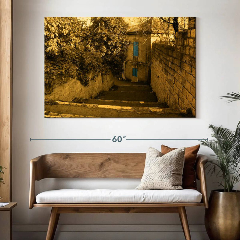 Lilie Jerusalem I, 34" H x 51" W