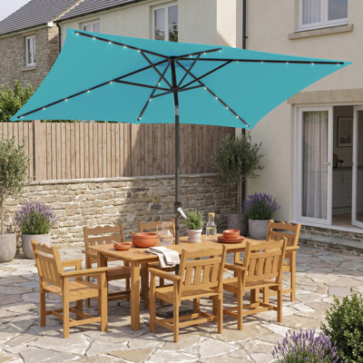Parasol de marché solaire à DEL 10 x 6,5 po Wilfredo