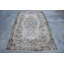 Tapis classique en laine beige à motif patchwork de 66,9 x 108,7 po