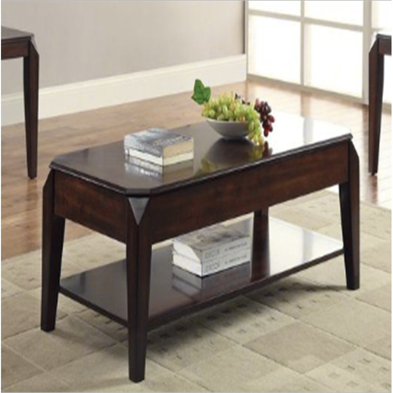 Table basse à finition noyer avec plateau
