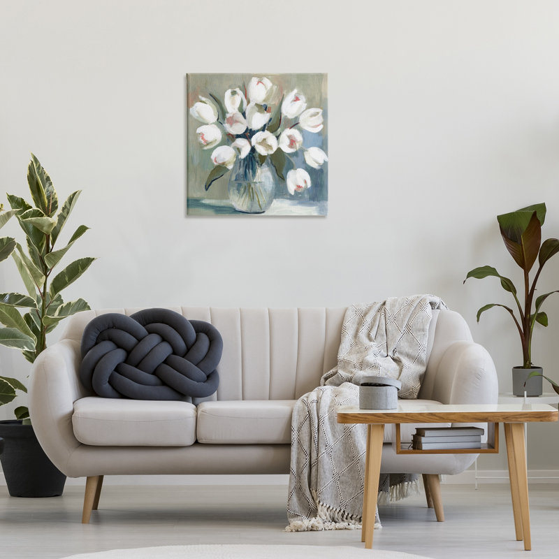 Art mural sur toile "White Tulip Vase" par Charity Henderson, H 24 po x l 24 po