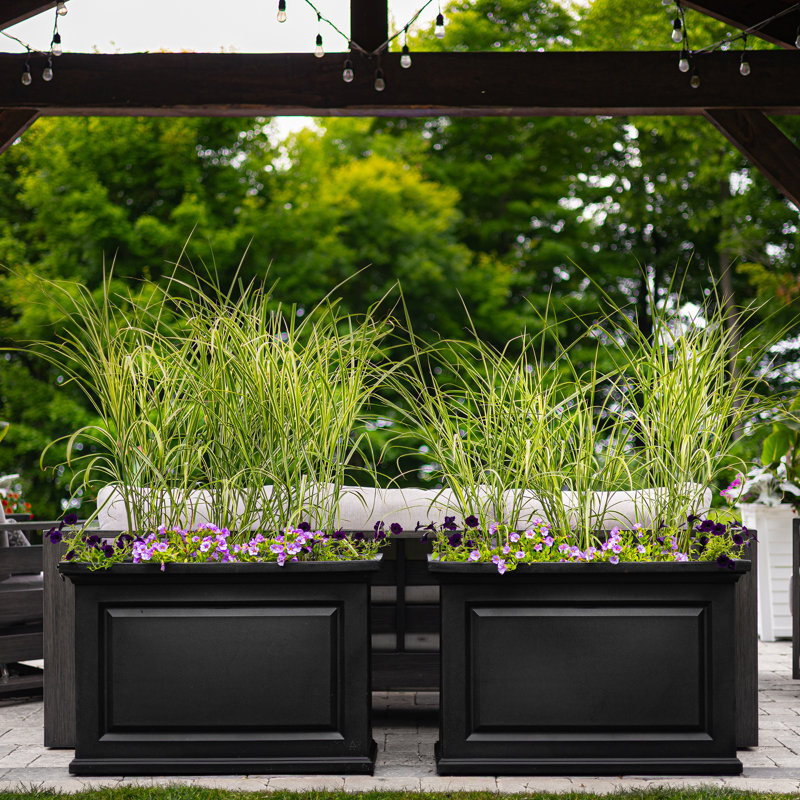 Nantucket Resin Trough Planter with Water Reservoir, Black