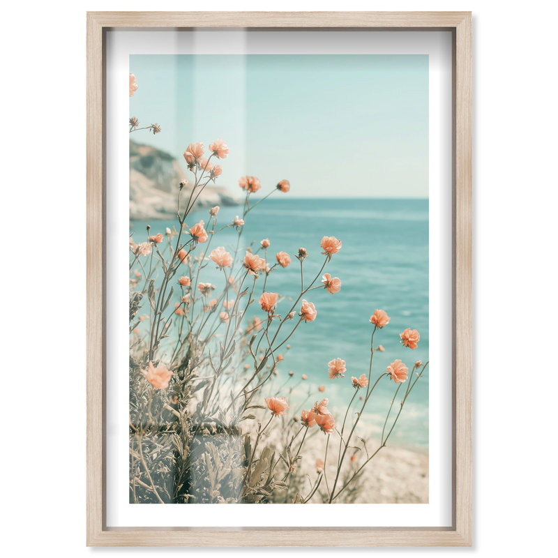 «Coastal Wildflowers Shadowbox Print Travel» par Notoriart, H 37 po x l 25 po, Crème, crème