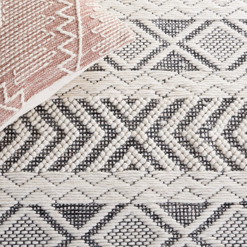 Dessiree Hand Woven Wool And Cotton Geometric;Southwestern Rug, Runner 2'3" x 8'