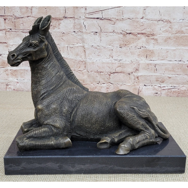 Figurines et sculptures Identique