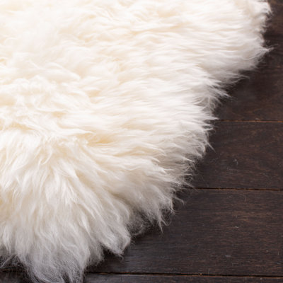 Mera Sheepskin Natural Rug