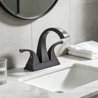Robinet de salle de bain central 4 po avec bonde escamotable et 3 robinets de lavabo pour salle de bain à 2 poignées