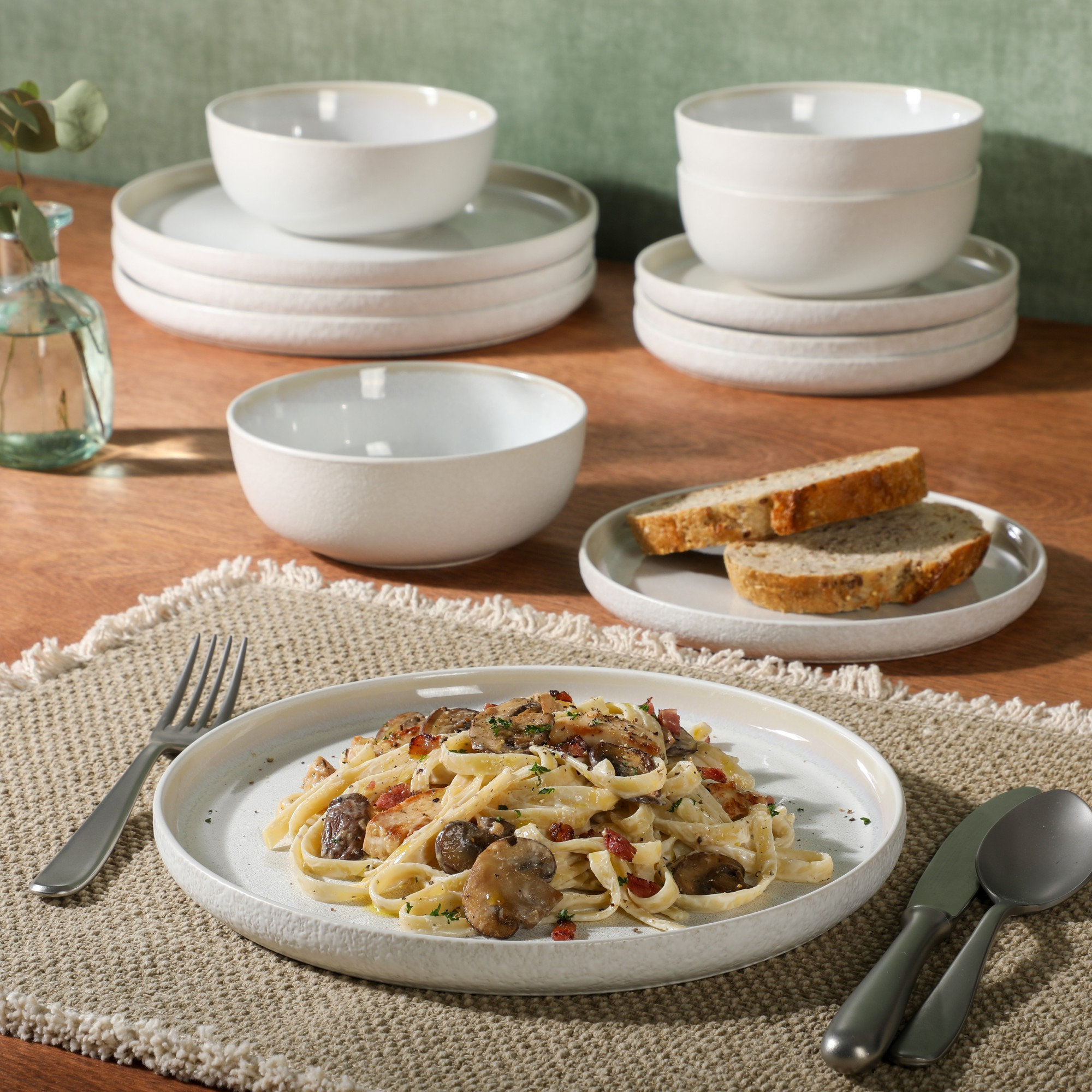 Gibson Elite Tahoe Sunset 12 Piece Stoneware Reactive Glaze (Service for 4) Ceramic Plates and Bowls Dinnerware Set, Whie