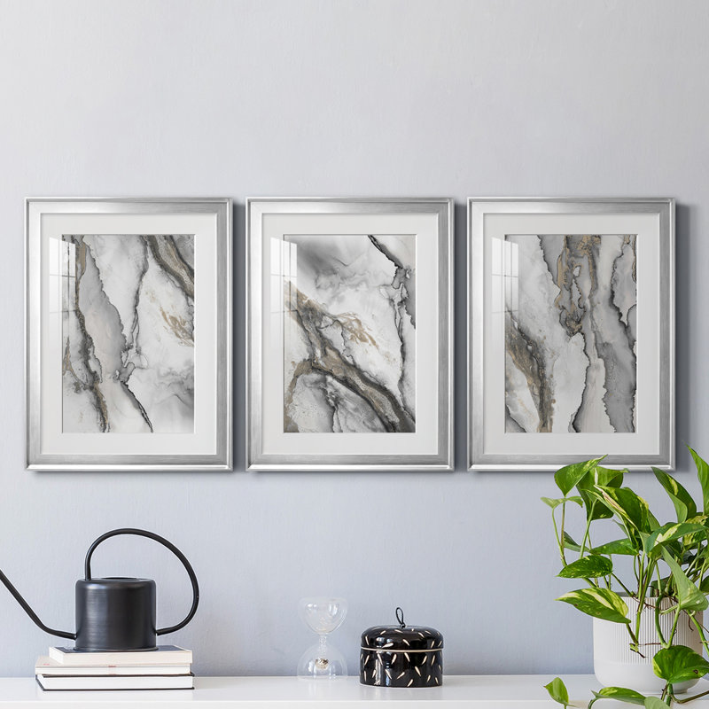 «Abstract Ink Fantasy I», ensemble de 3 cadres photo, H 36,5 po x l 79,5 po x P 1 po, Cadre argenté
