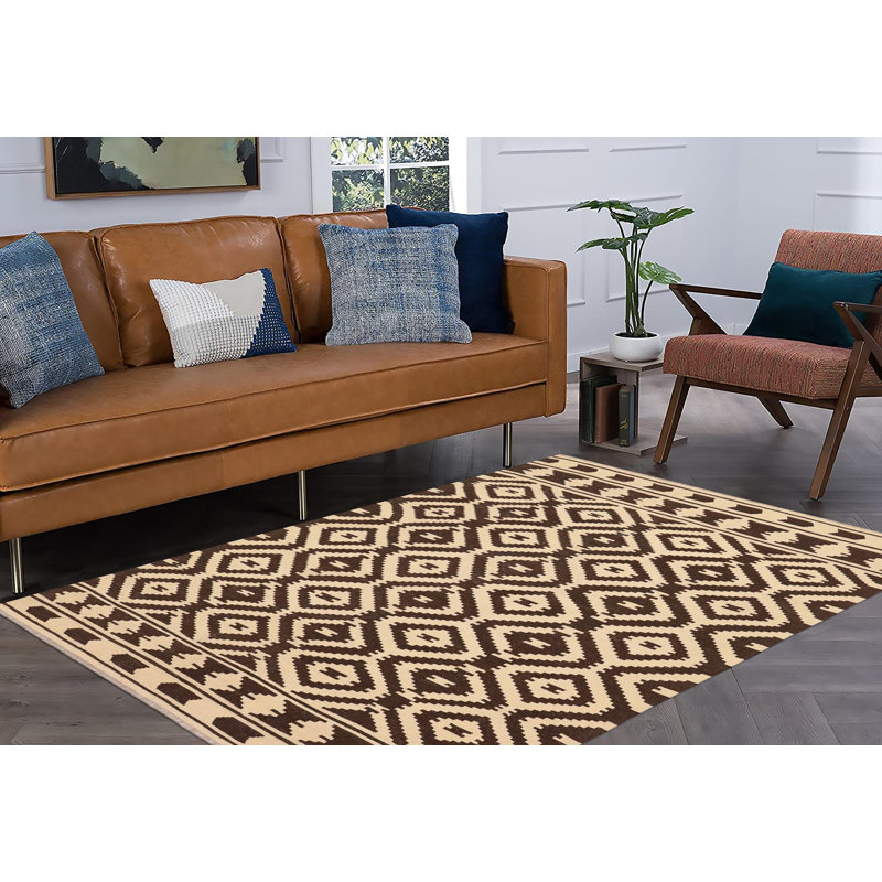 Tapis beige / brun à motif géométrique en laine 5 pi 2 po x 7 pi 0 po Santino