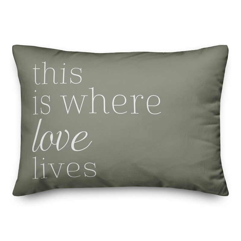 Oreiller intérieur / extérieur Where Love Lives Olive, H 14 po x l 20 po, Rectangle