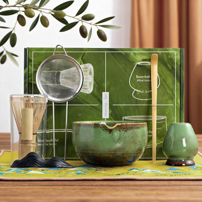 Ensemble de matcha de qualité supérieure avec bol en céramique, ensemble complet de matcha de 7 pièces comprenant chasen fabriqué à la main, tamis en acier inoxydable, pelle et support - ensemble de matcha parfait pour les débutants et les amateurs