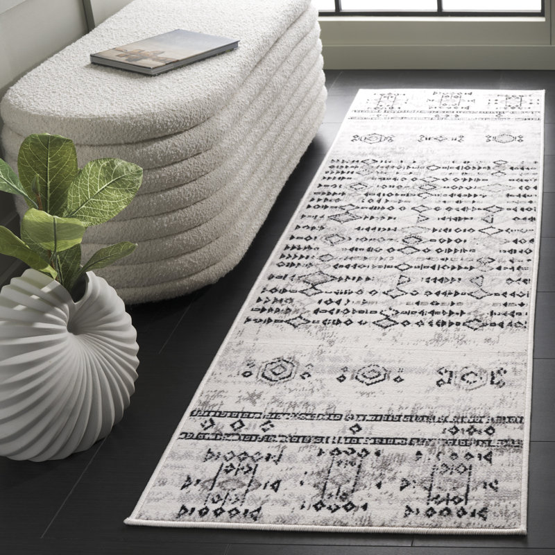 Latai Temple Bcf/Jute/Latex/Overlock Southwestern Rug in Black/Gray/Ivory, Runner 2'2" x 8'